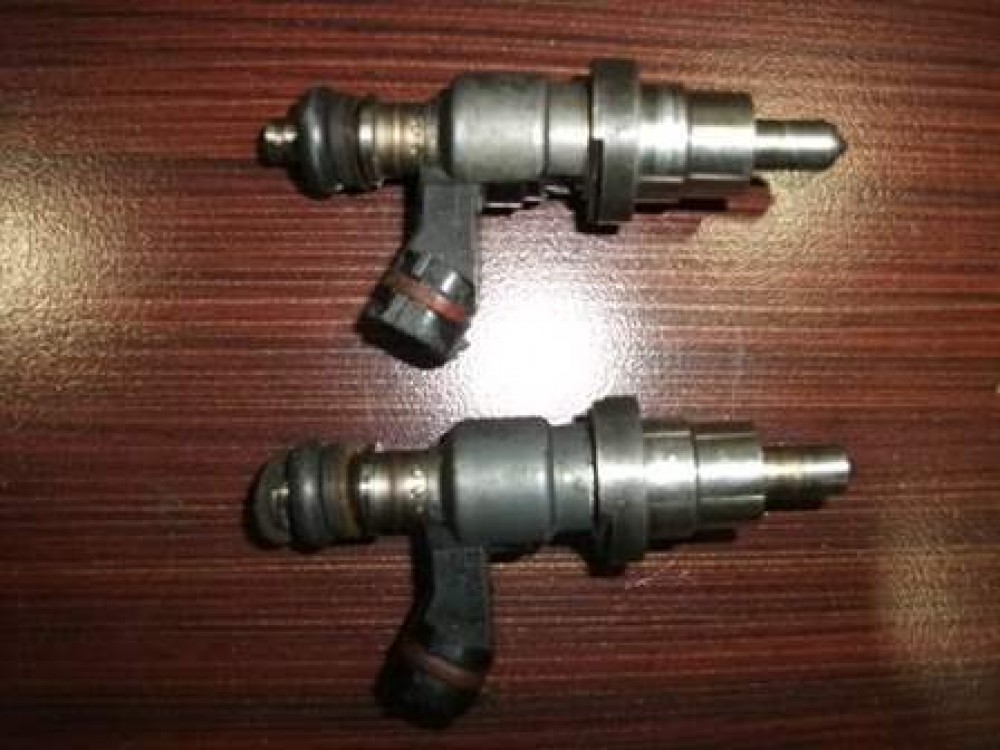 Toyota Avensis 1 Az 2.0 Vvt Benzinli Enjektor-23250-28090