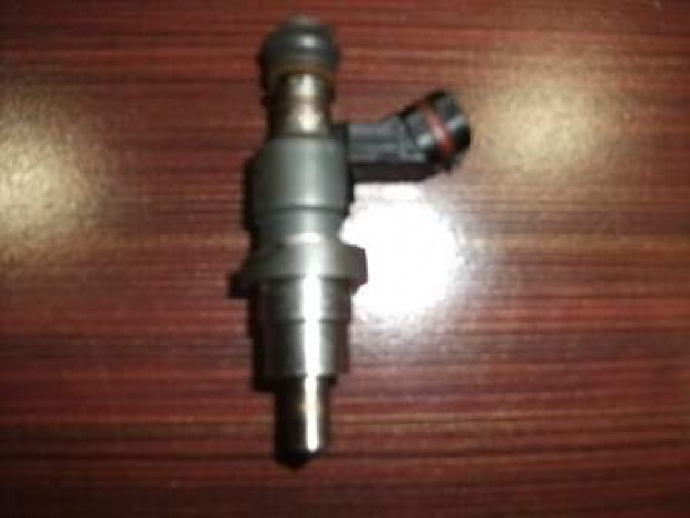 Toyota Avensis 1 Az 2.0 Vvt Benzinli Enjektor-23250-28090