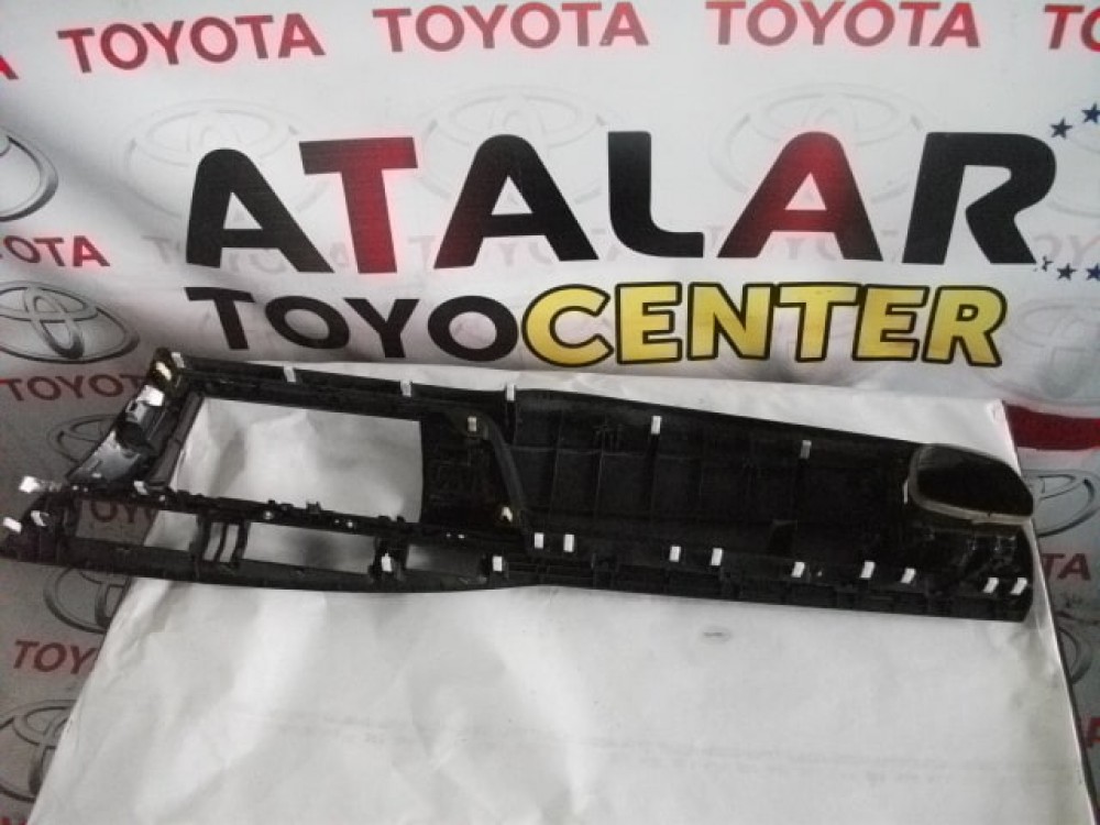 2015-2017 COROLLA TEYP ÇERÇEVESİ SİYAH