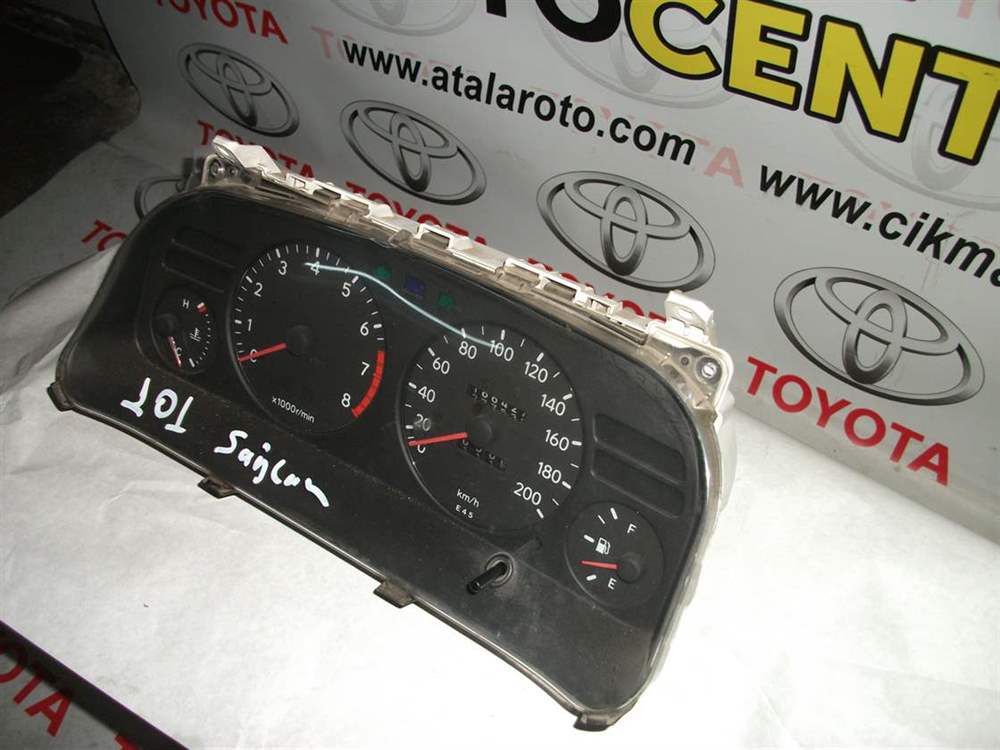 Toyota Corolla 101 1997 Km Saati