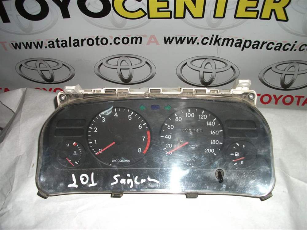 Toyota Corolla 101 1997 Km Saati