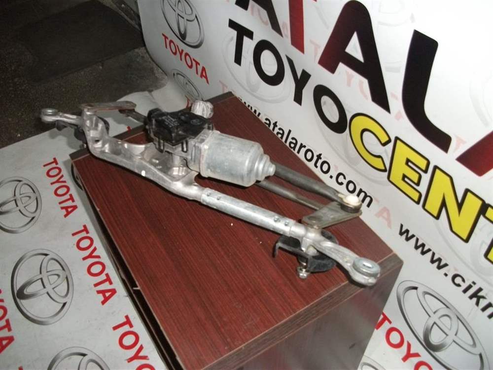 Toyota Corolla 2014-2018 Silecek Motoru