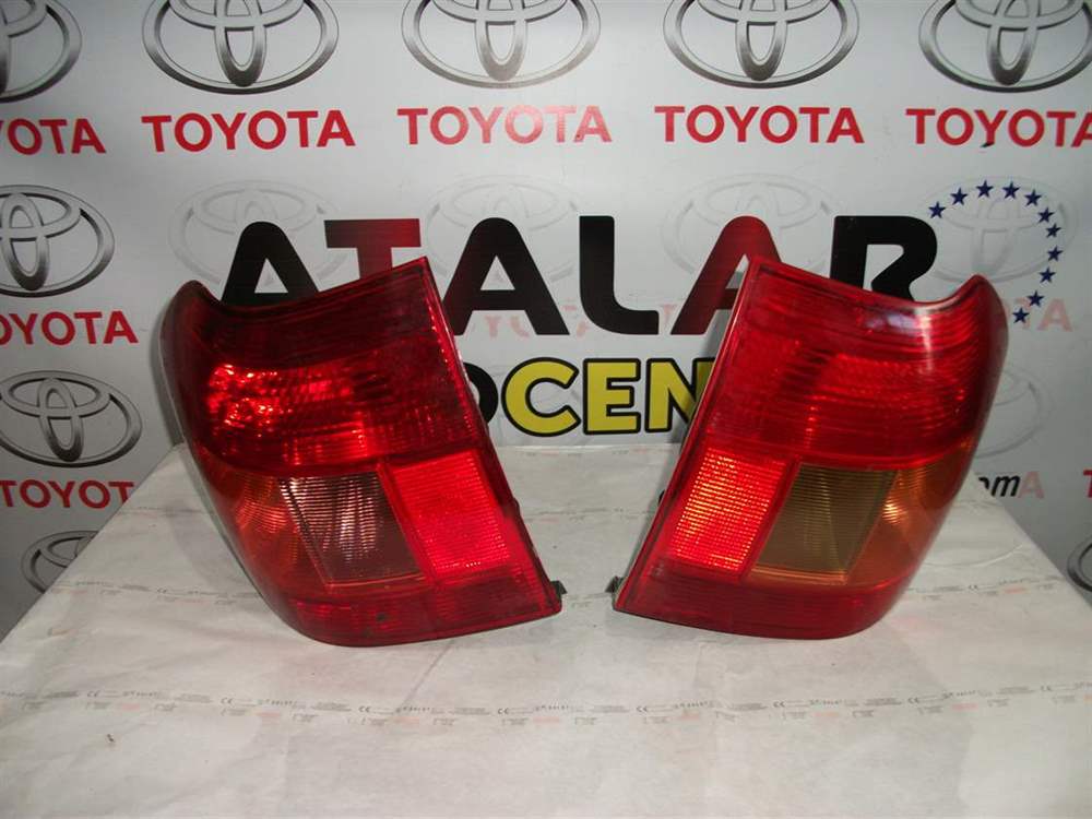 Toyota Corolla Hatchback 2004 Stop