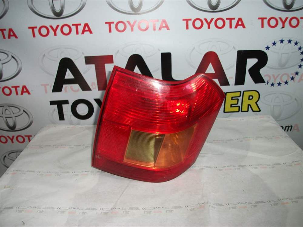 Toyota Corolla Hatchback 2004 Stop