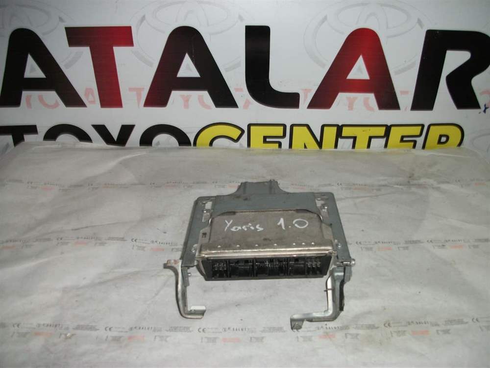 Toyota Yaris 1.0 Beyin 89661 0D221