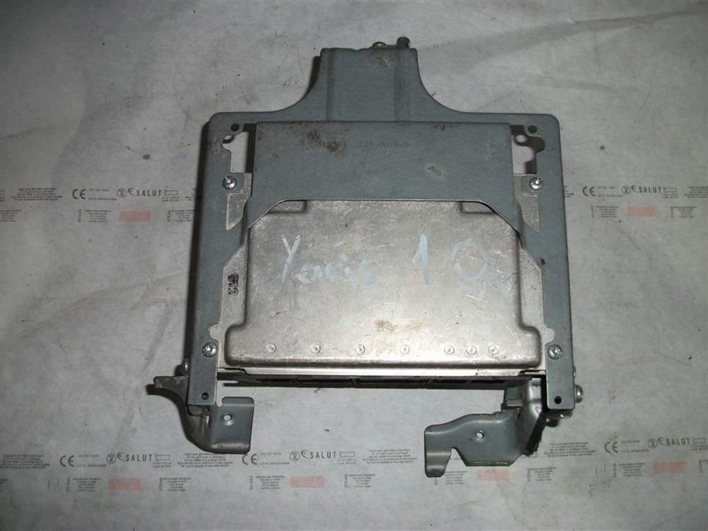 Toyota Yaris 1.0 Beyin 89661 0D221