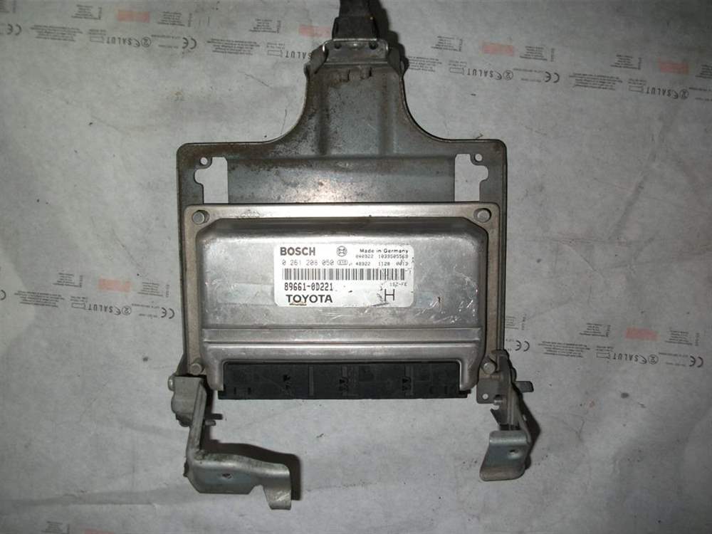 Toyota Yaris 1.0 Beyin 89661 0D221