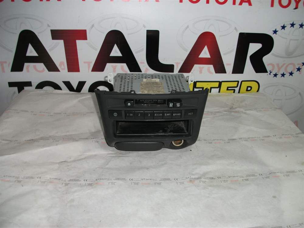 Toyota Yaris 2003 Radyo Ünitesi Orjinal