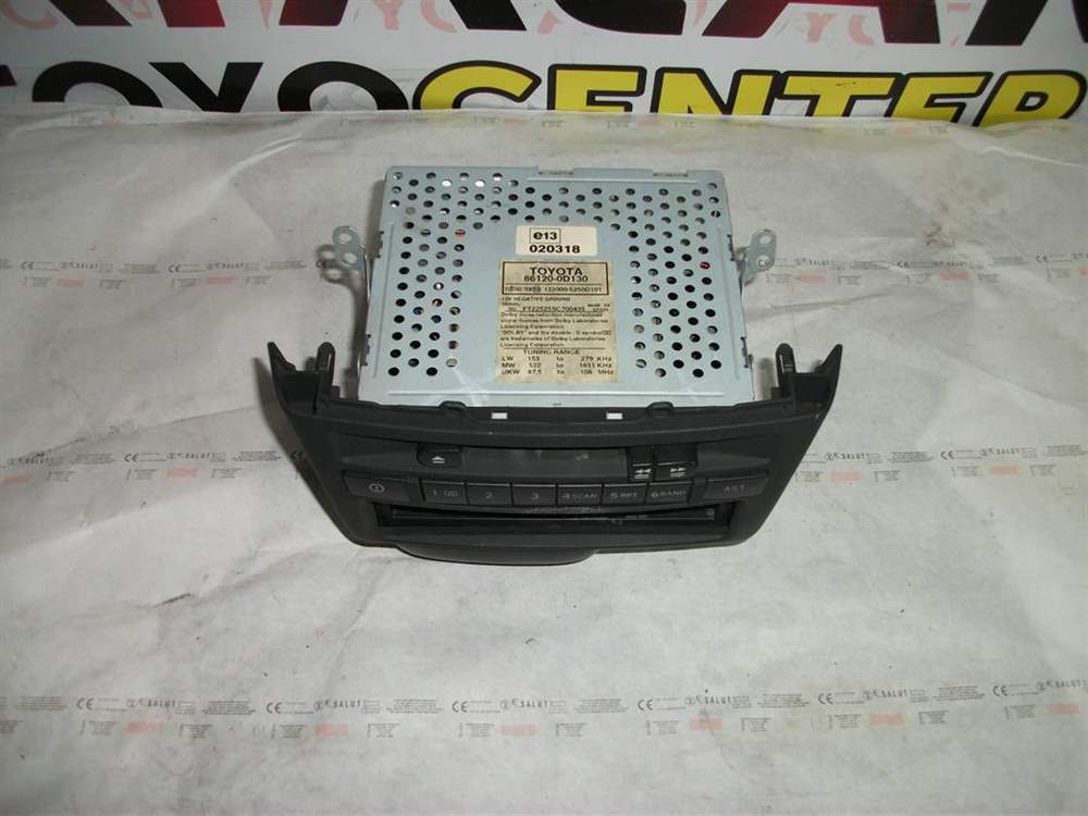Toyota Yaris 2003 Radyo Ünitesi Orjinal