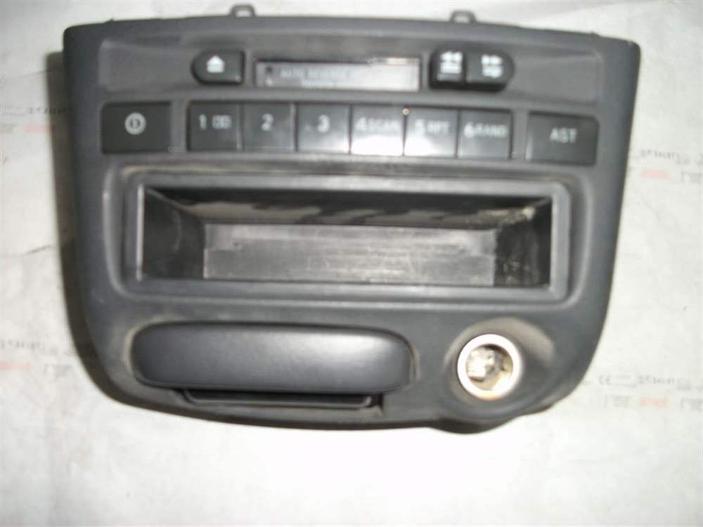 Toyota Yaris 2003 Radyo Ünitesi Orjinal