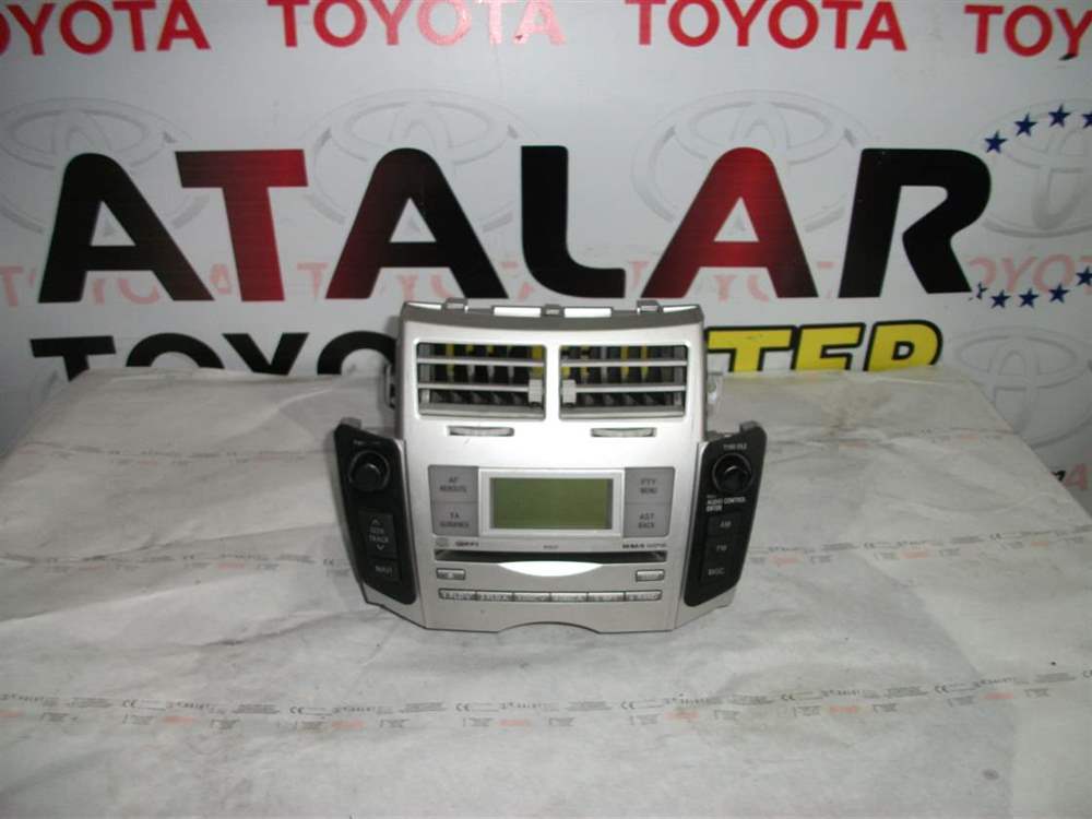 Toyota Yaris 2006-2008 Radyo Ünitesi Orjinal