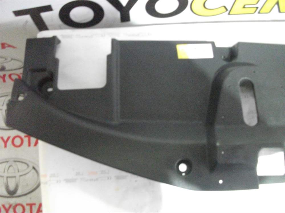 Toyota Corolla 2019-2021 Ön Panjur Üst Plastiği