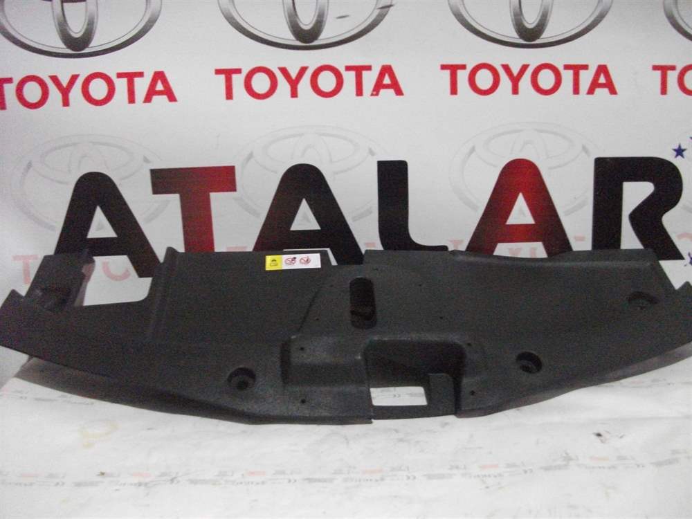 Toyota Corolla 2019-2021 Ön Panjur Üst Plastiği
