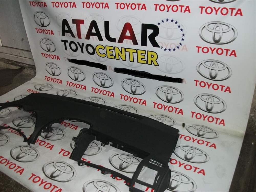 Toyota Auris 2007-2012 Torpido Göğsü