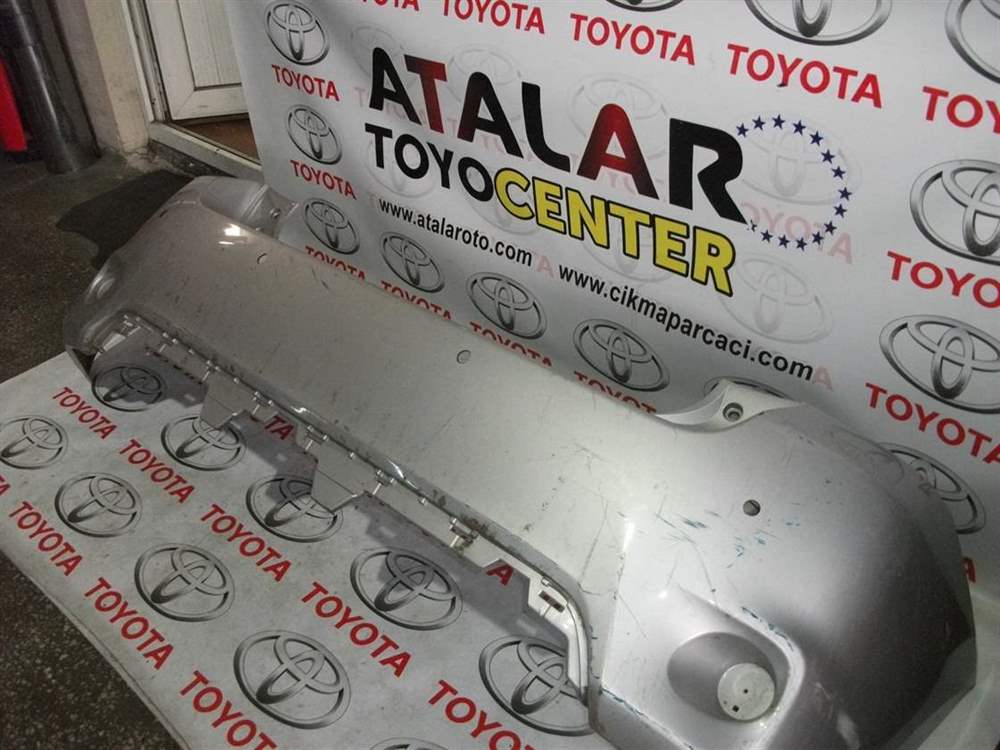 Toyota Auris 2011 Arka Tampon