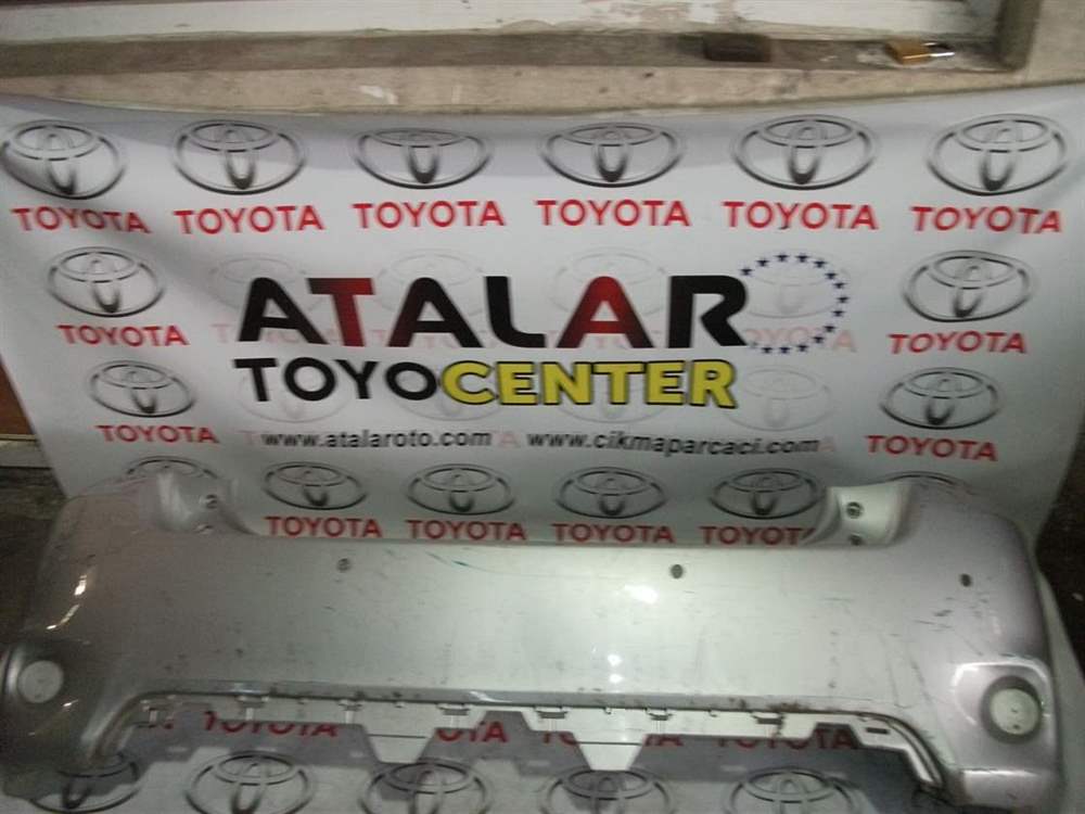 Toyota Auris 2011 Arka Tampon