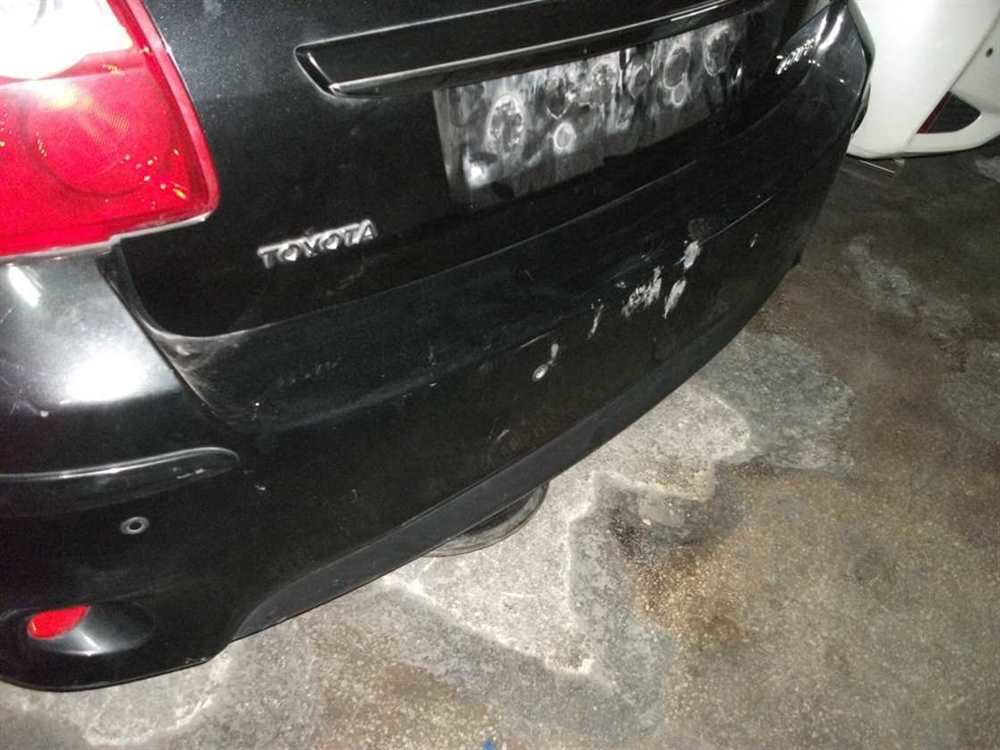 Toyota Auris 2012 Arka Tampon