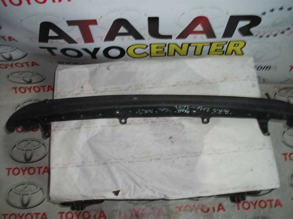 Toyota Auris Arka Tampon Spoiler 2010-2012