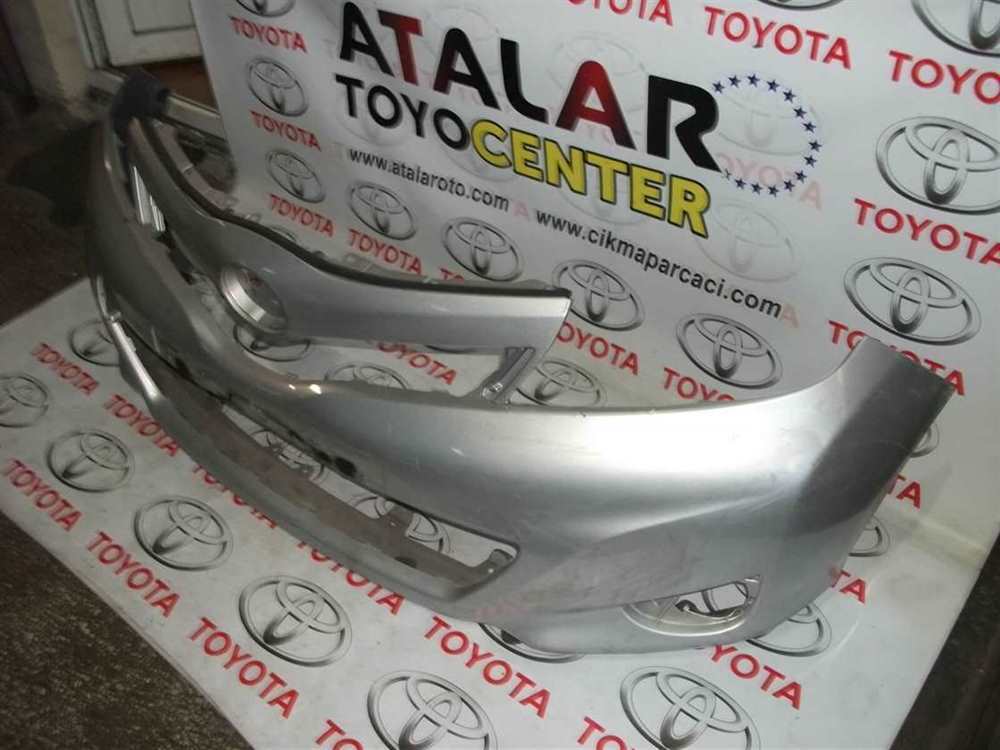 Toyota Avensis 2011 Ön Tampon