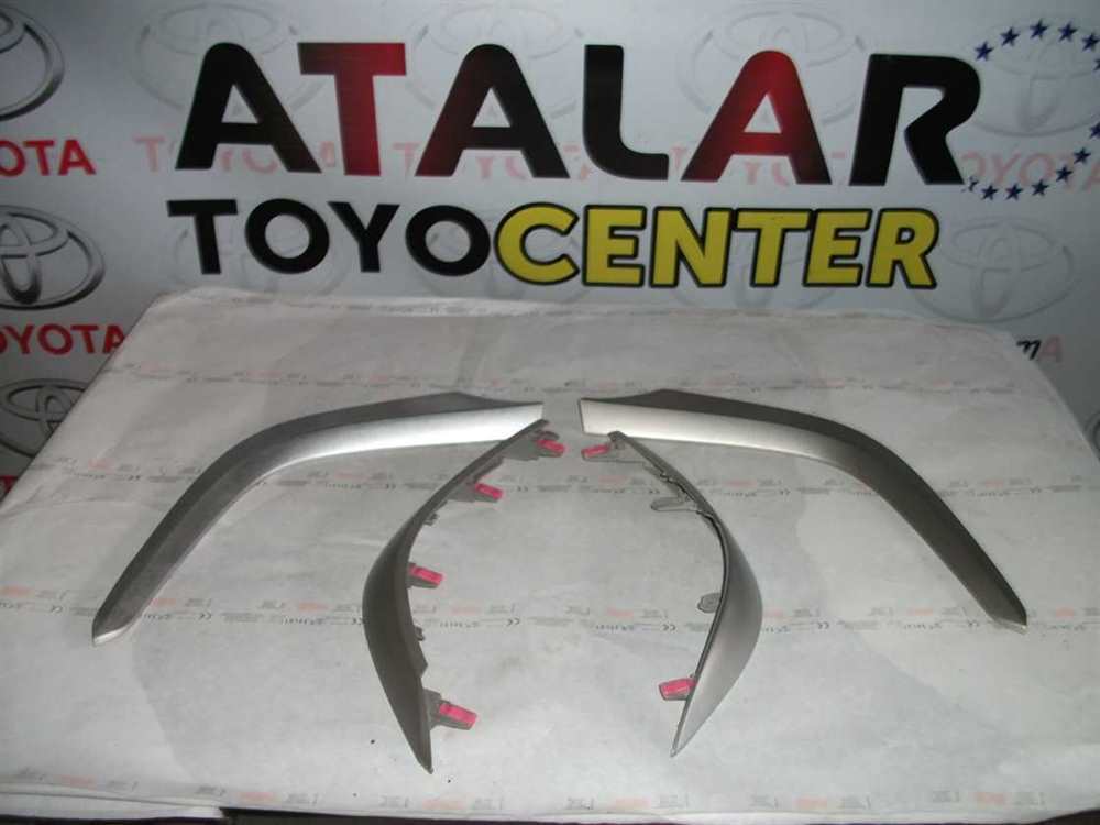 Toyota Corolla 2008-2012 Torpido Çıtası