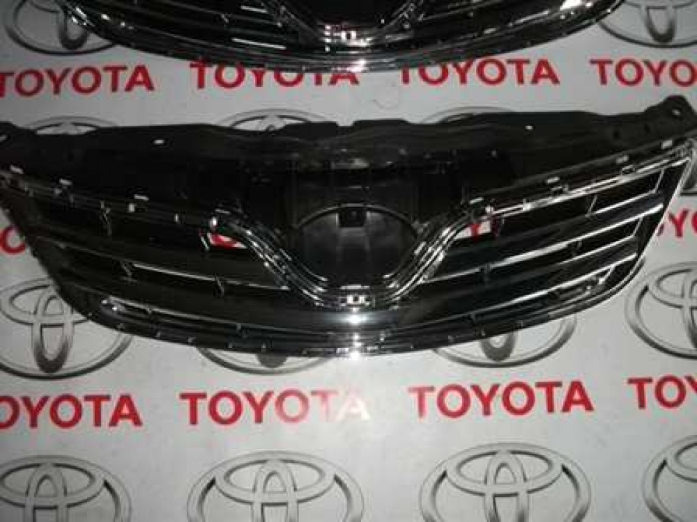 Toyota Corolla 2011 Ön Panjur Makyajlı Kasa