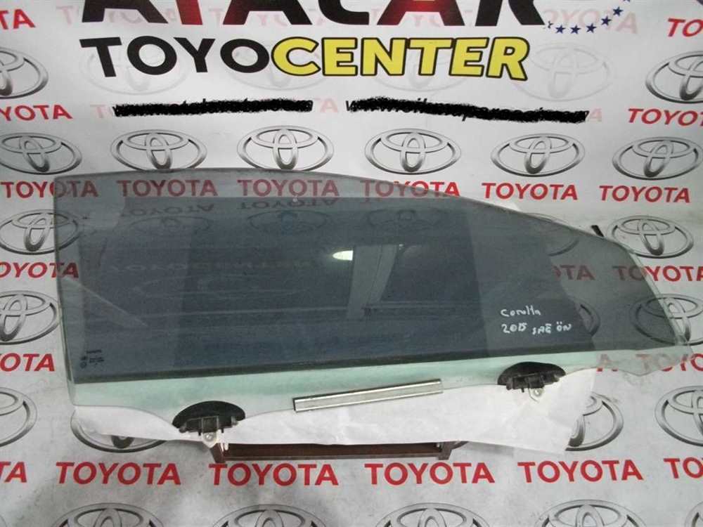 Toyota Corolla 2015 Sağ Ön Cam