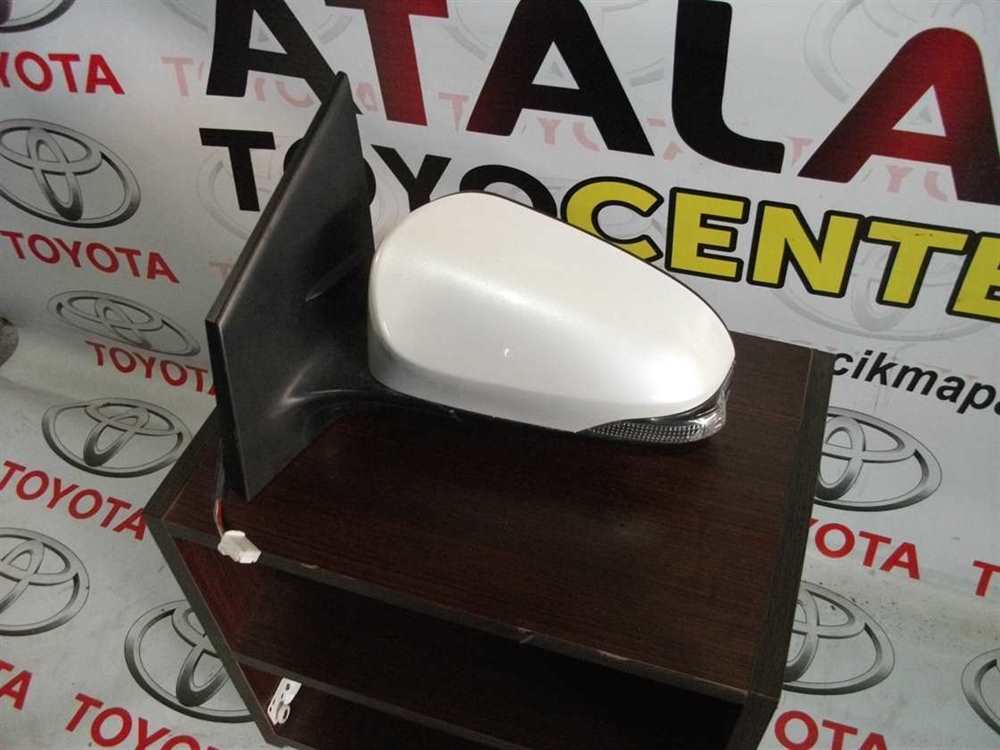 Toyota Corolla Sağ Dış Ayna Orjinal