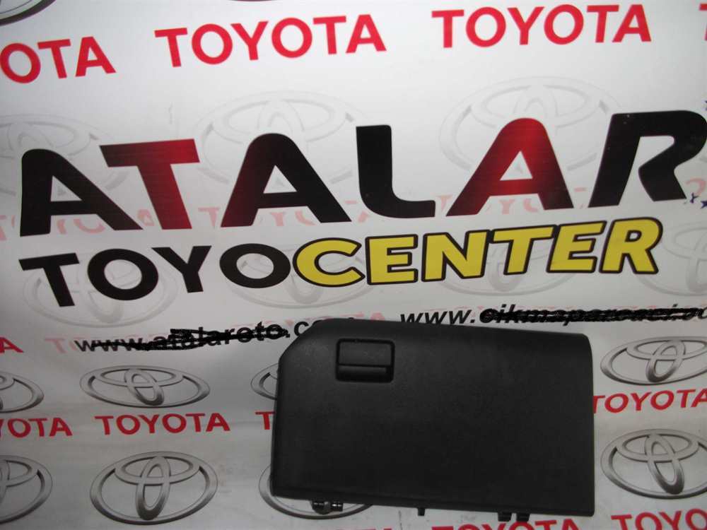Toyota Corolla Sağ Eşya Gözü Torpido 2013 Sonrası