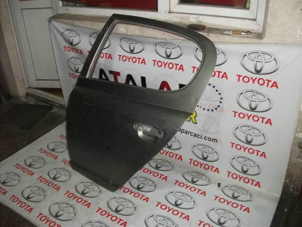 Toyota Yaris 2002-2003 Sol Arka Kapı