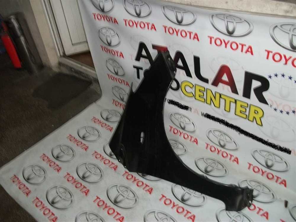 Toyota Yaris 2008 Sağ Ön Çamurluk