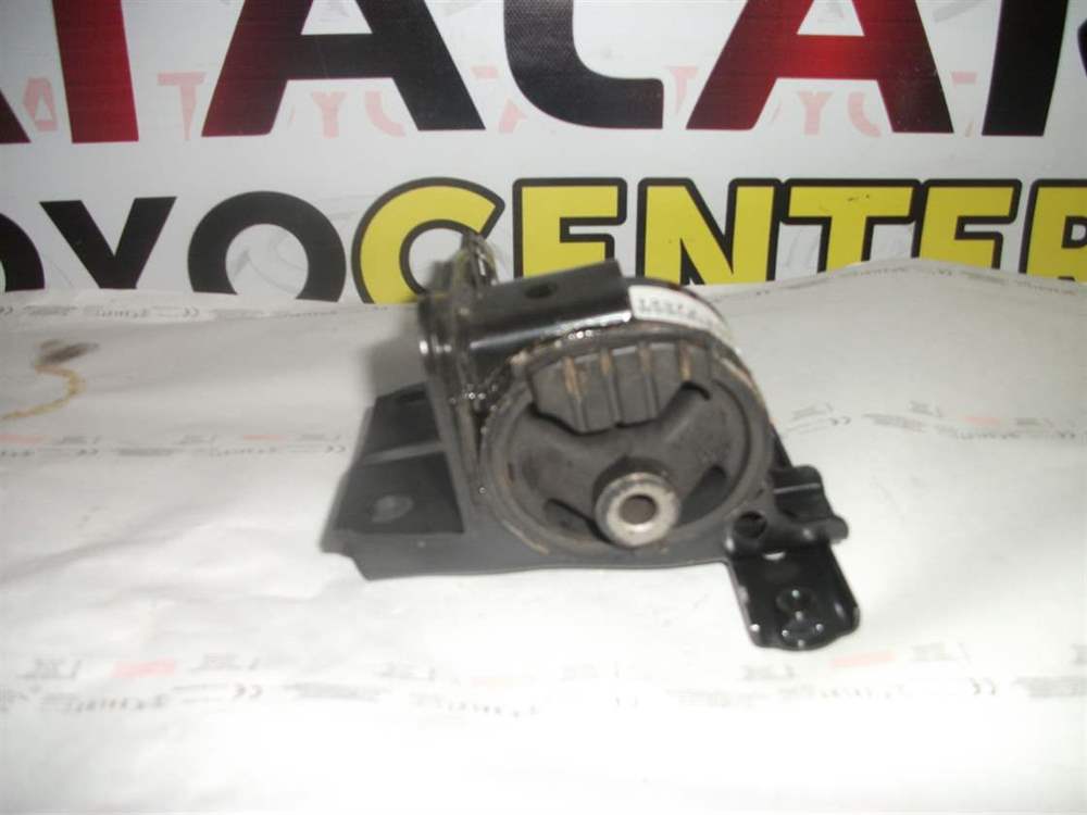 Toyota Yaris Ön 1.3 Motor Takozu 