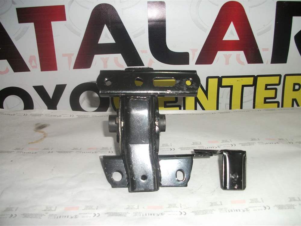 Toyota Yaris Ön 1.3 Motor Takozu 