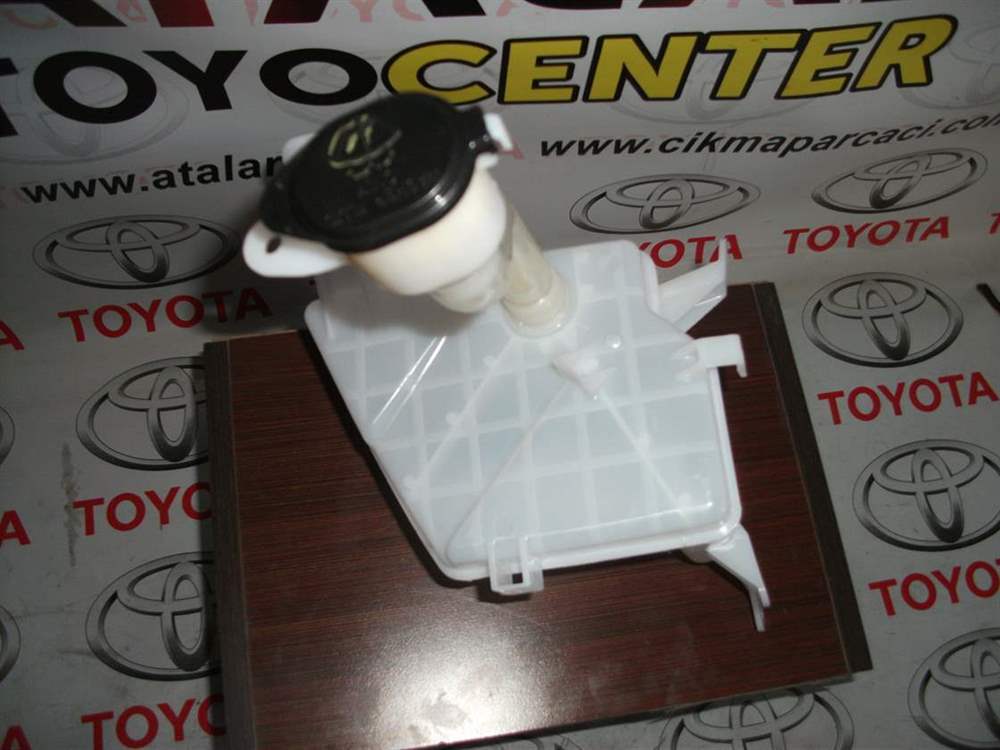 Toyota Yaris Cam Su Yıkama Deposu Bidonu 