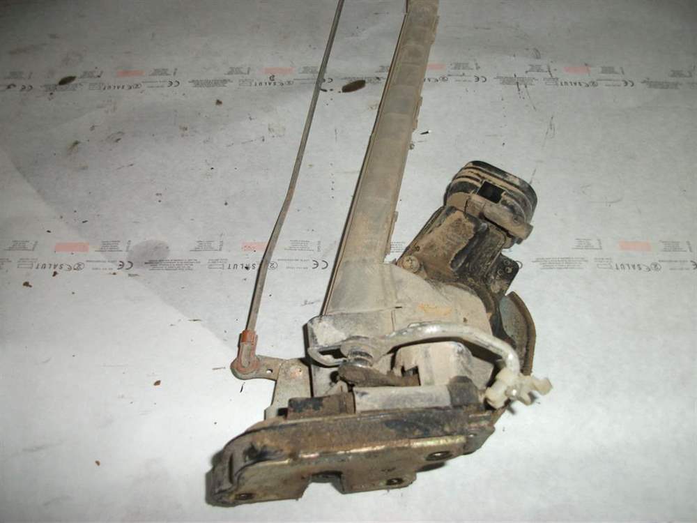 Toyota Corolla Sağ Arka Kapı Kilidi 1999 Model