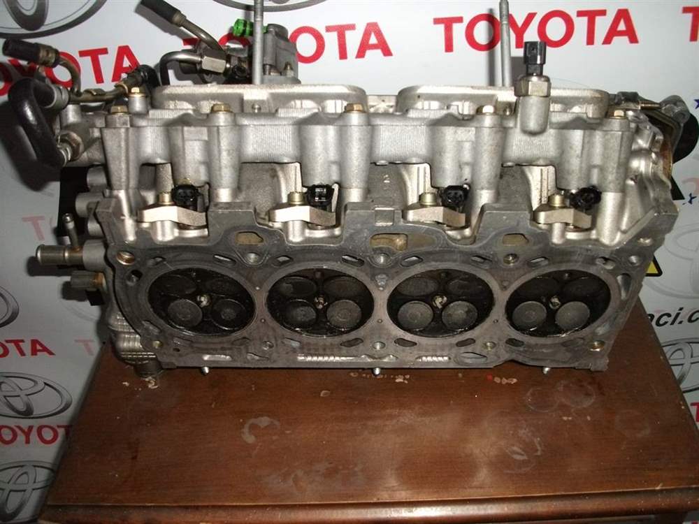 Toyota Avensis 2004 Model 1Az Silindir Kapak